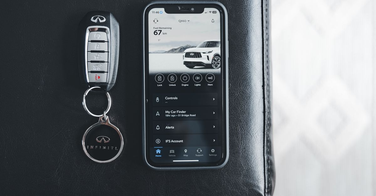 Nissan car key fob — Glendale Locksmith Corp