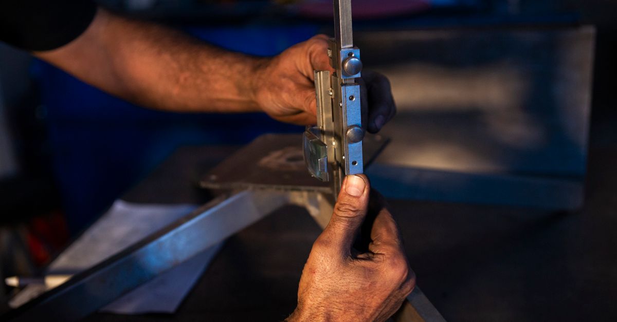 locksmith service technician — Glendale Locksmith Corp